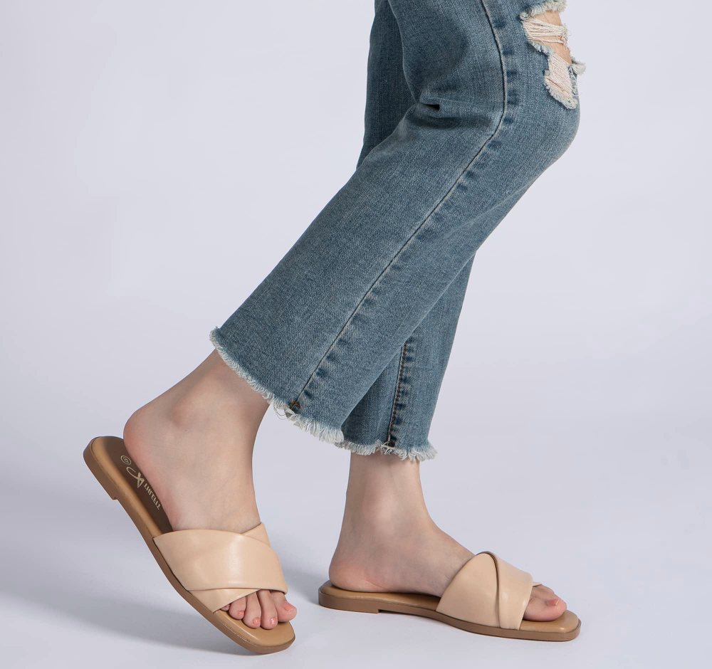 Athlefit Wide Band Square Toe Slide, second view