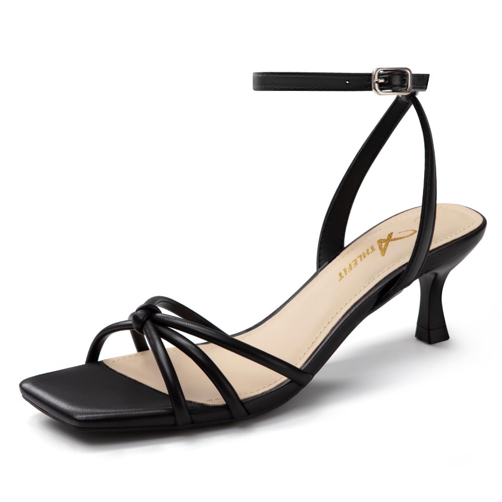 Athlefit Criss-Cross Ankle Strap Kitten Heel in Black