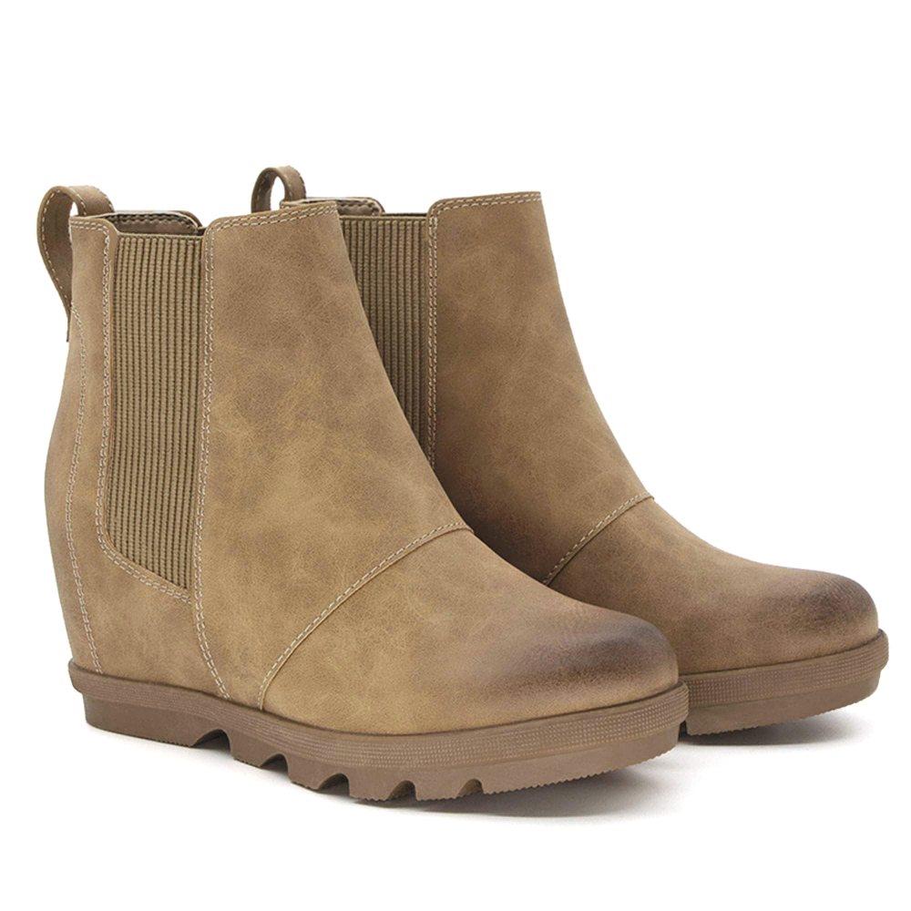 Athlefit Hidden Wedge Chelsea Boot in Khaki